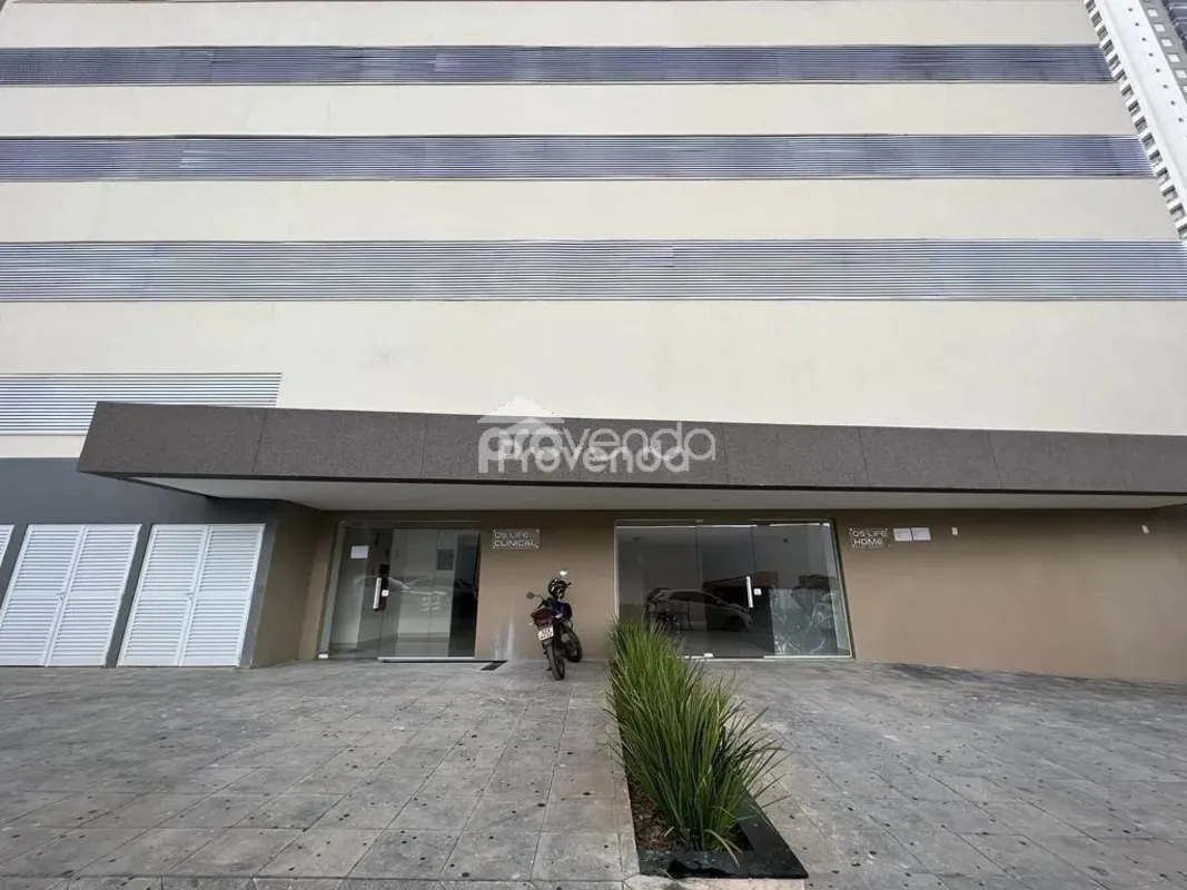 Sala Comercial com Banheiro no 2 Andar, De frente ao Conselho de Farmacia. Recep...