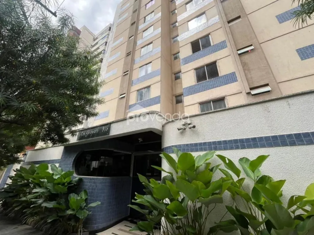 Apartamento com 2 quartos, com sala para 2 ambientes e painel, banheiro social, ...