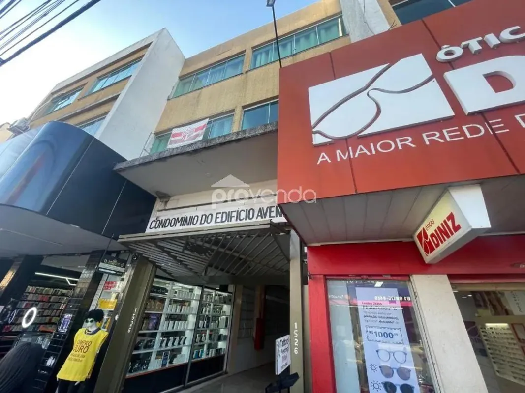 Sala comercial com 52,50 m² mezanino, banheiro e sendo reformada no setor campin...