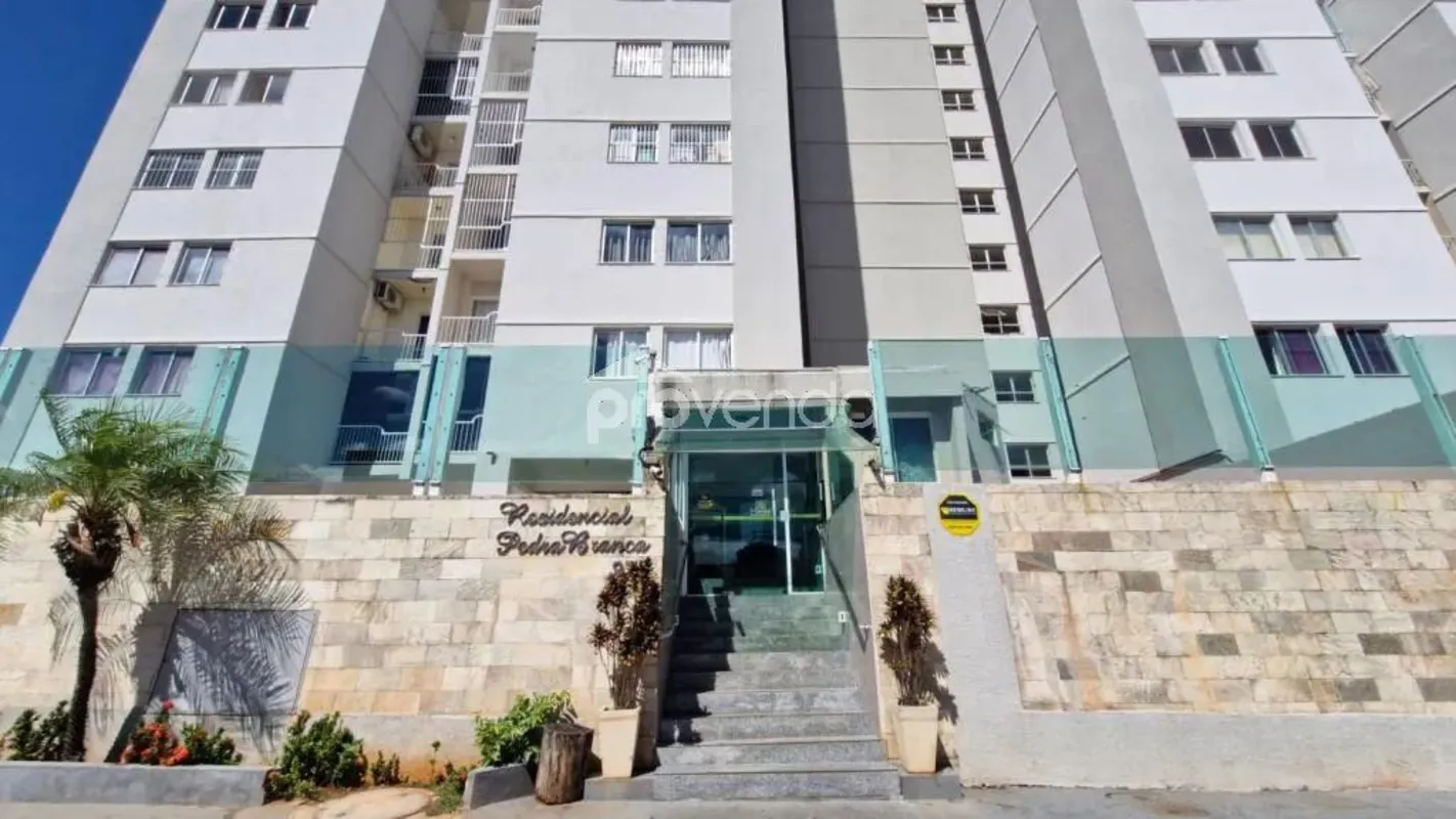 APARTAMENTO MOBILIADO DE 02 QUARTOS, SALA, COZINHA E BANHEIRO SOCIAL. LOCALIZADO...