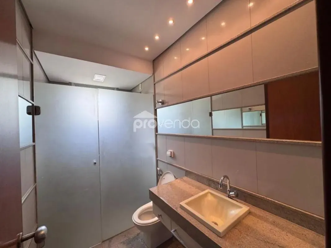 CASA DE ALTO PADRÃO PARA LOCAÇÃO | AMPLA, COMPLETA E COM PISCINAEXCELENTE IMÓVEL...