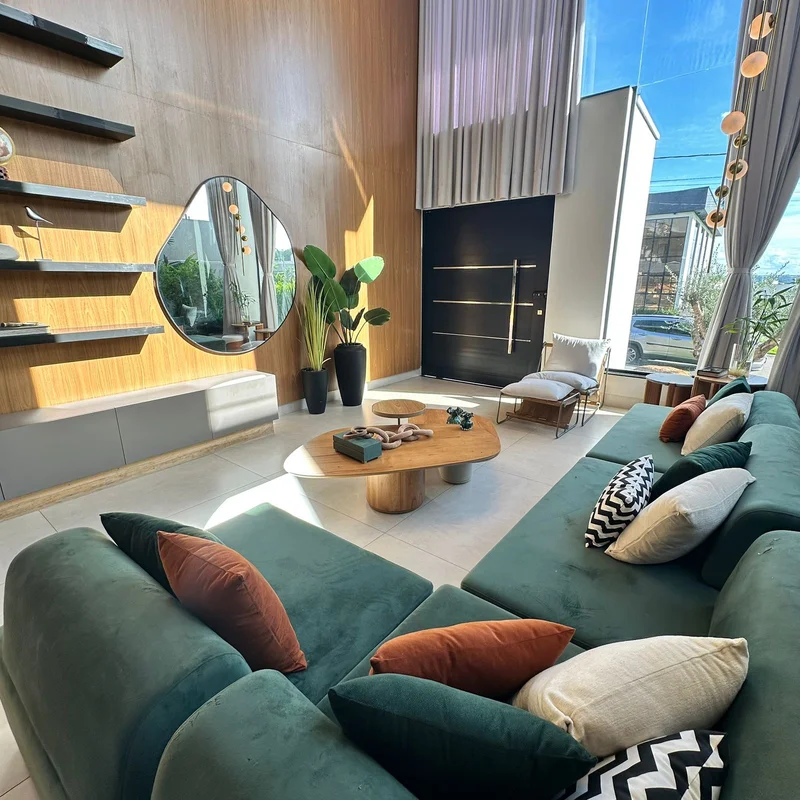 Casa Térrea de Luxo no Condomínio do Lago | 3 Suítes + Cinema e PiscinaDescrição...