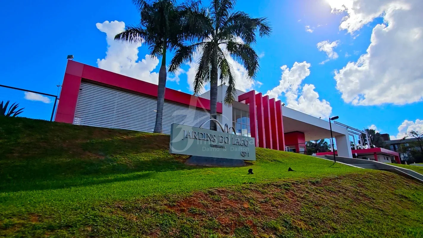 CONDOMÍNIO JARDINS DO LAGO – QD 01.Segurança, sofisticação e alto padrão em Bras...