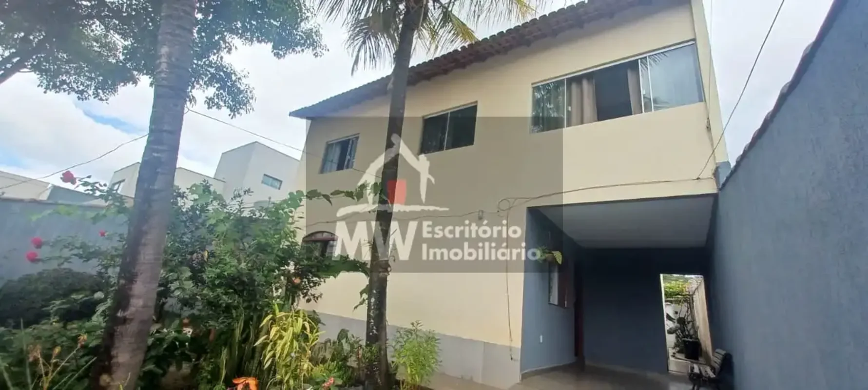 MW ESCRITÓRIO IMOBILIÁRIO VENDE MARAVILHOSA CASA ESCRITURADA NO CONDOMÍNIO RESID...
