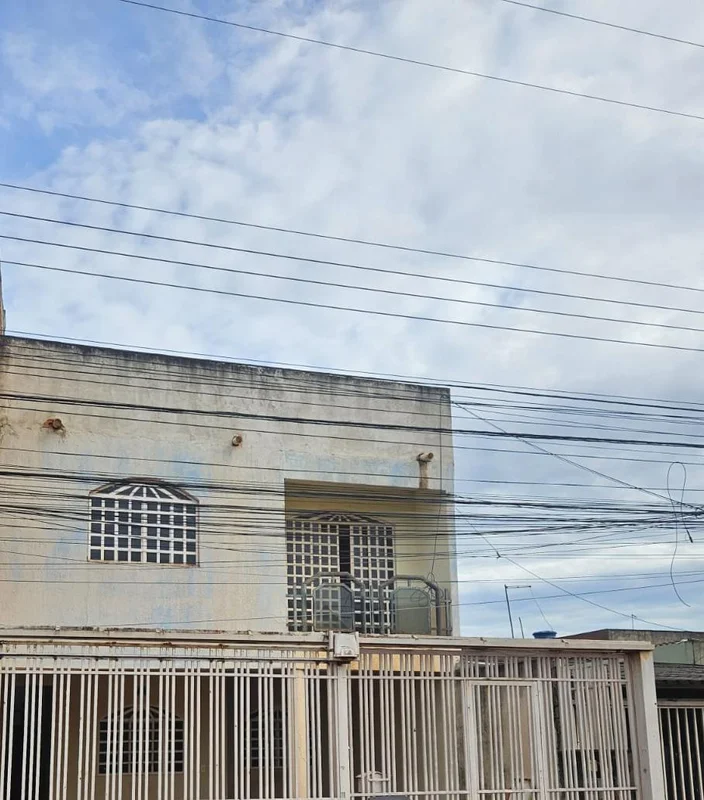 QR 514CASA COMPOSTA DE 5 QUARTOS , 2 SUITES, SALA , COZINHA , 4 BANHEIROS , TERR...
