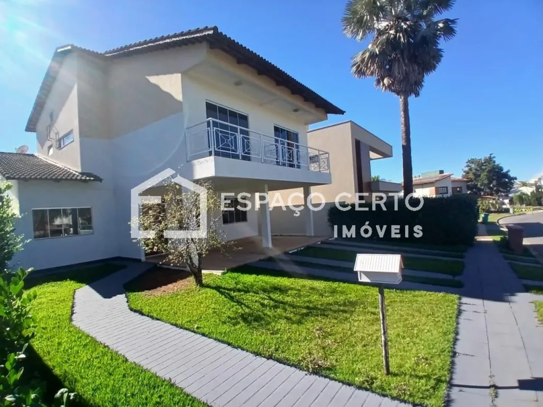 Excelente sobrado à venda no Condomínio Granville, com 04 quartos, sendo 02 suít...