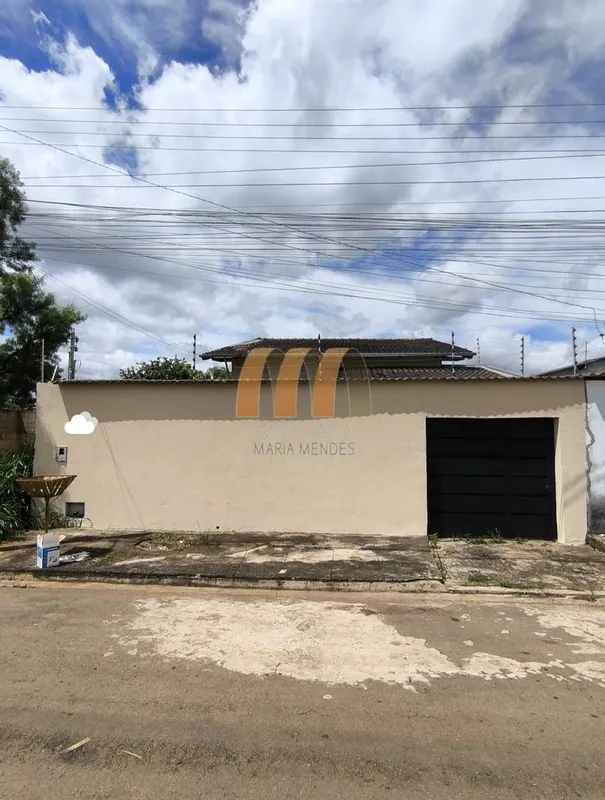 Casa com 110m2 de área construída Lote de 300m2 3 quartos, sendo uma suíte 2 ban...