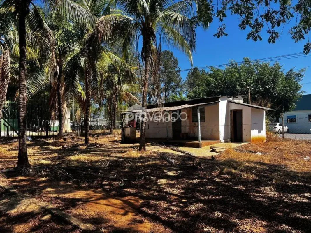 Galpão comercial para aluguel contendo 2 galpões um com área de 1.100m² e outro ...