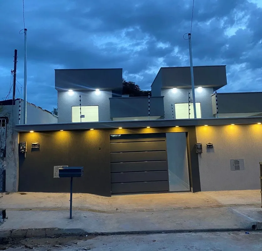 Casas no Jardim Itaipu pronta pra morar Lote: ( 180m2 )Área construída: ( 116m2 ...