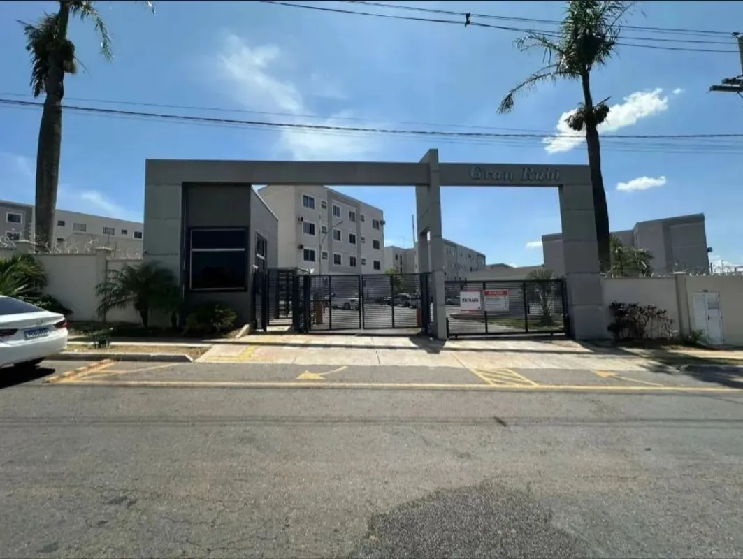 Apartamento no Condomínio Gran rubi: R$ 240.000,004º andar Bloco 08 / EscadaÁrea...