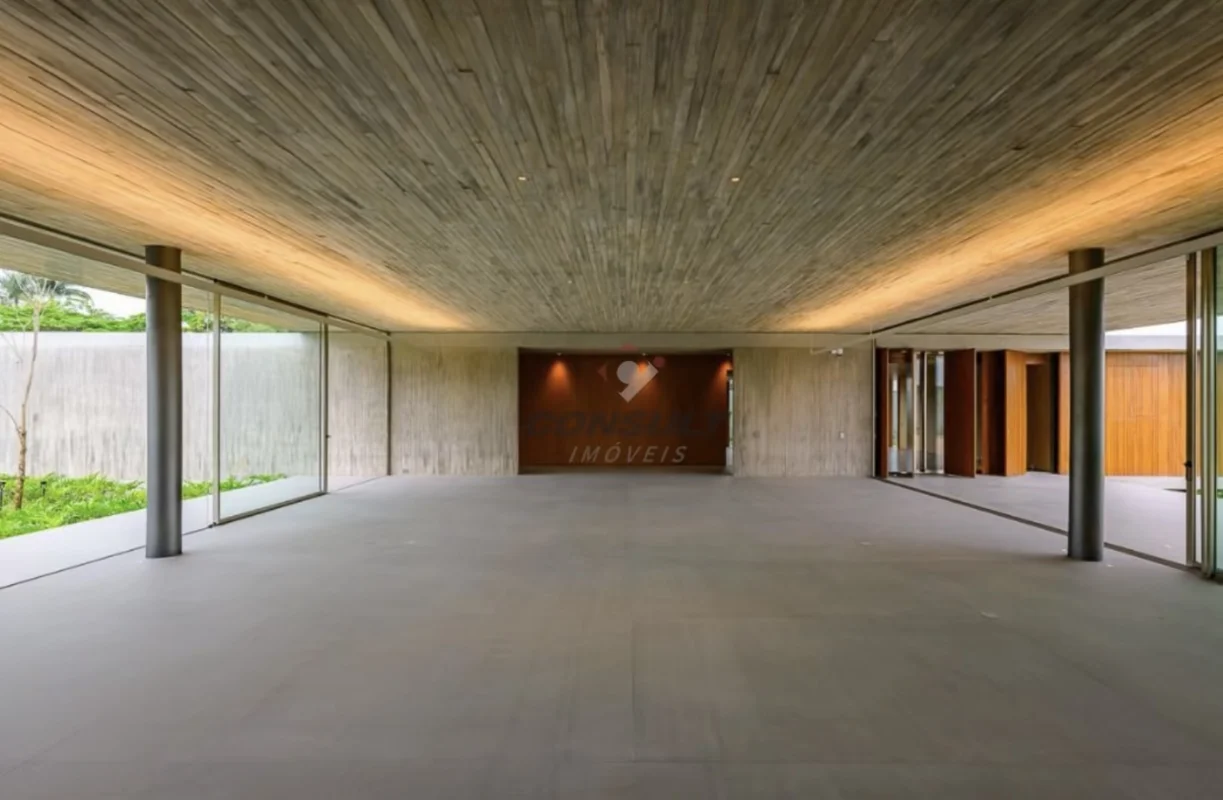 Este imóvel recém-construído reúne o que há de mais moderno em tecnologia, sofis...