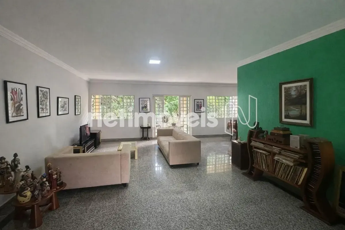 Casa para retrofit em condomínio charmoso na entrada do Guará Park, com fácil ac...