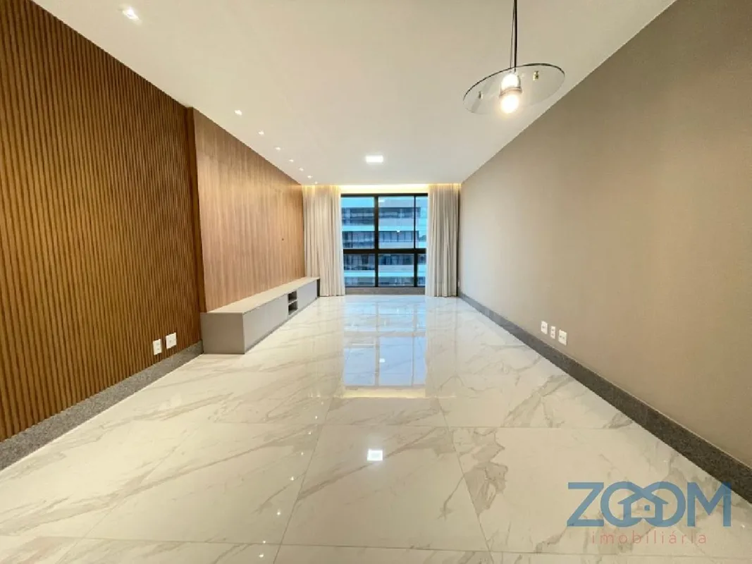 Bem-vindo ao seu novo lar! Este apartamento de canto, moderno e novo, é perfeito...