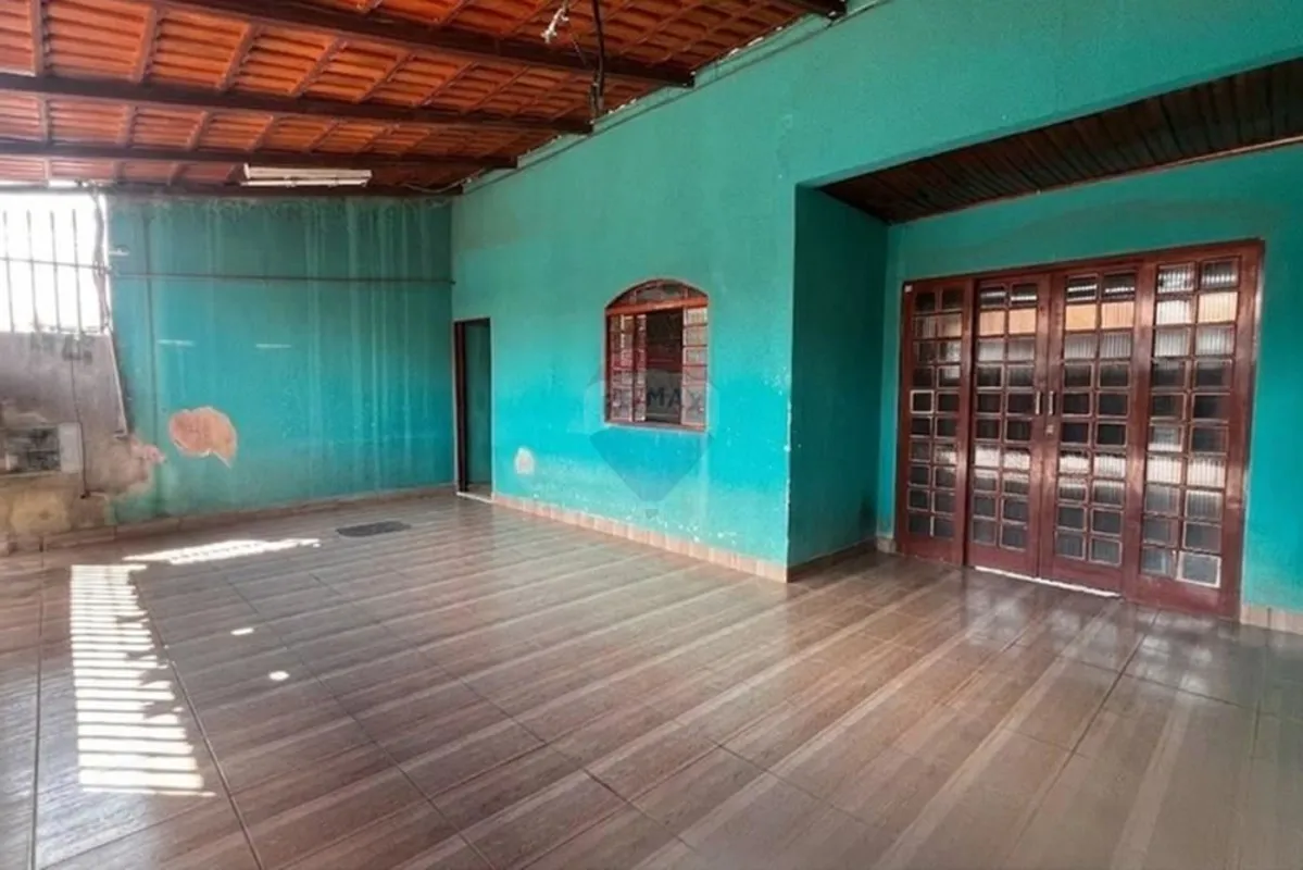 Casa à Venda em Samambaia Norte 3 Quartos com Suíte + Casa de Fundos Gerando Ren...