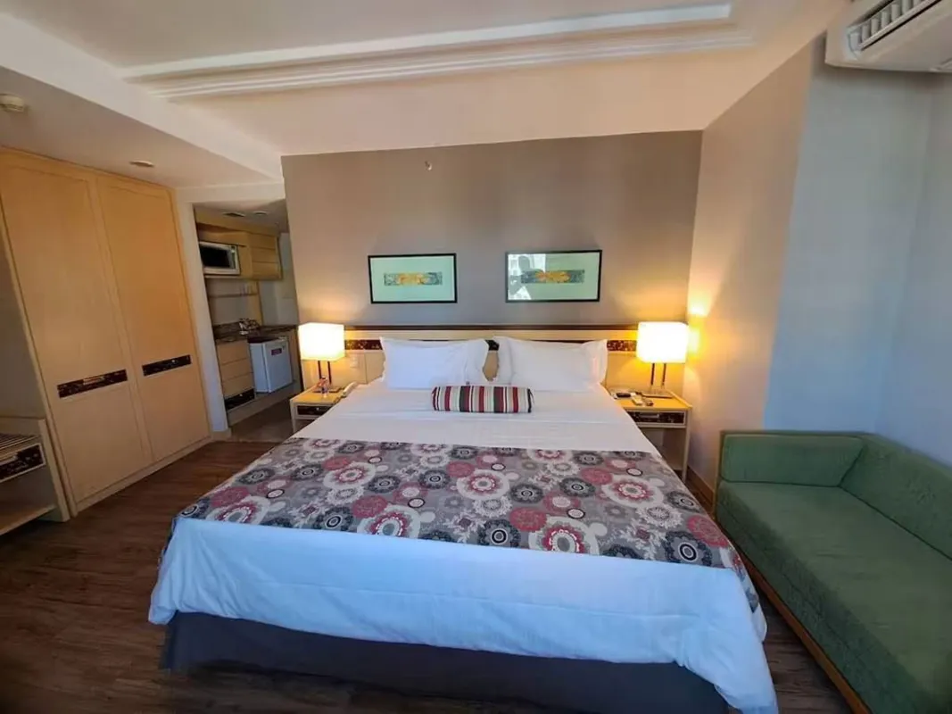 Flat Mobiliado de Alto Padrão - SHN QD 5 - Lets Idea Brasília HotelUNQ VENDE COM...