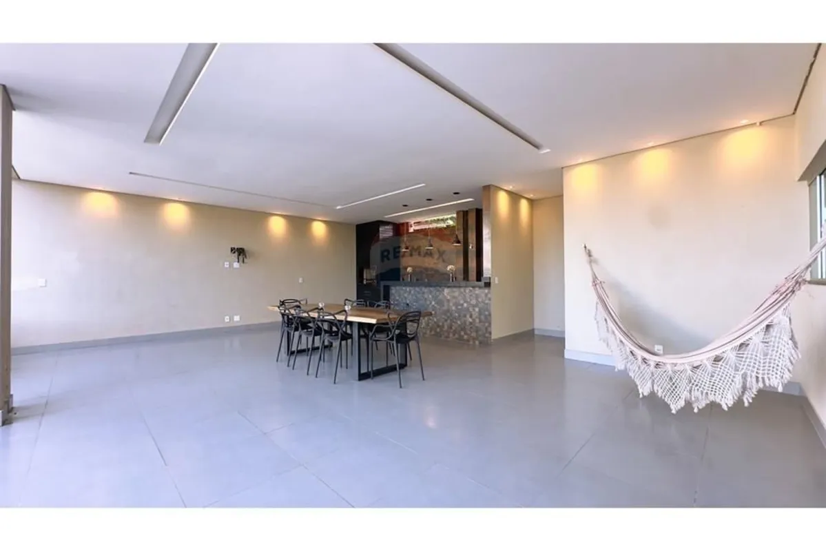 Casa com Piscina e 4 Quartos em Condomínio Ponte Alta GamaCasa Alto Padrão em Co...