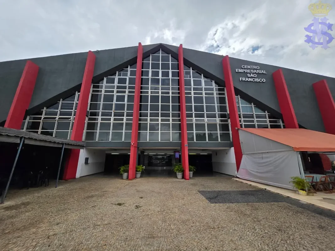 Loja comercial disponível para venda na Asa Sul, com área construída de 28,30 m²...