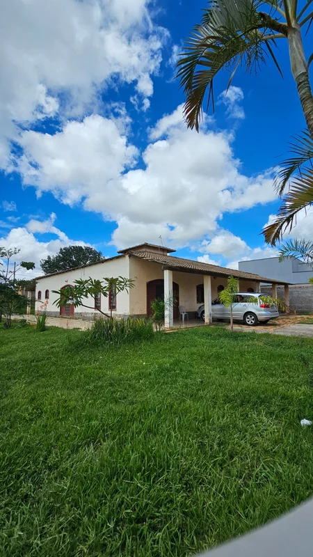 Casa ponte alta norteAvenida São FranciscoCondomínio de alto padrão Casa compost...