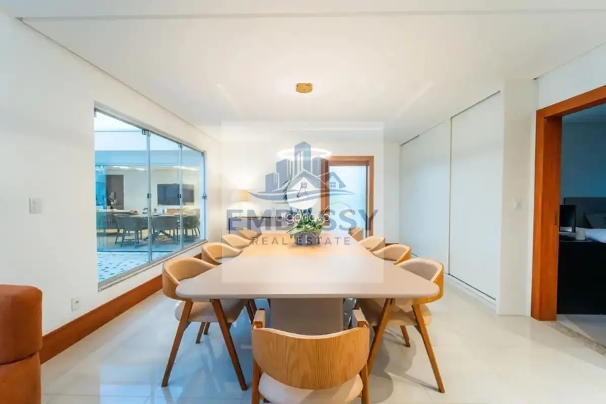 Descubra uma oportunidade única no Condomínio Solar de Brasília, no Jardim Botân...