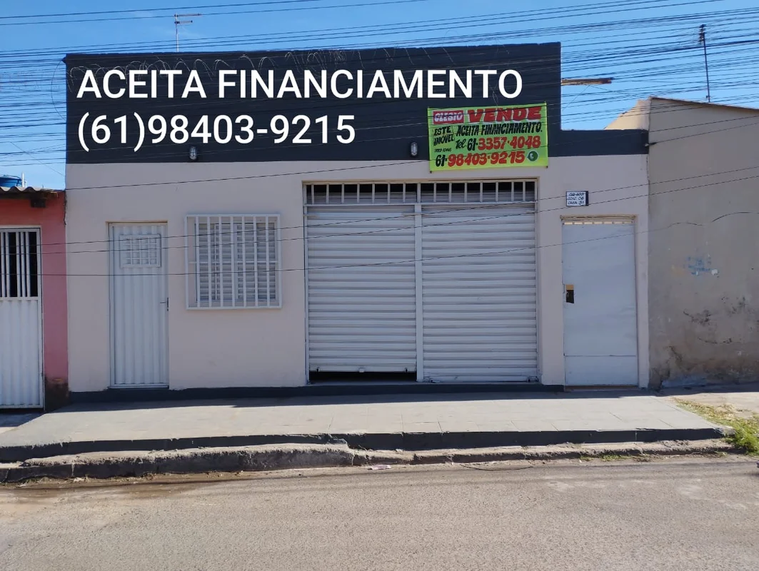 QR 403/401 Samambaia Norte, uma loja com banheiro + casa com 2 quartos, com opçã...