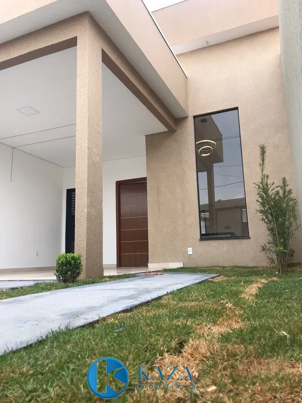 Imóvel com alto padrão de acabamento, projeto moderno e detalhes que realmente f...