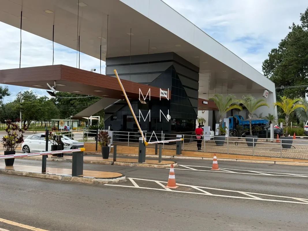Monumental Agência Imobiliária vende;LOTE AMPLO DE 850m² À VENDA – CONDOMÍNIO AL...