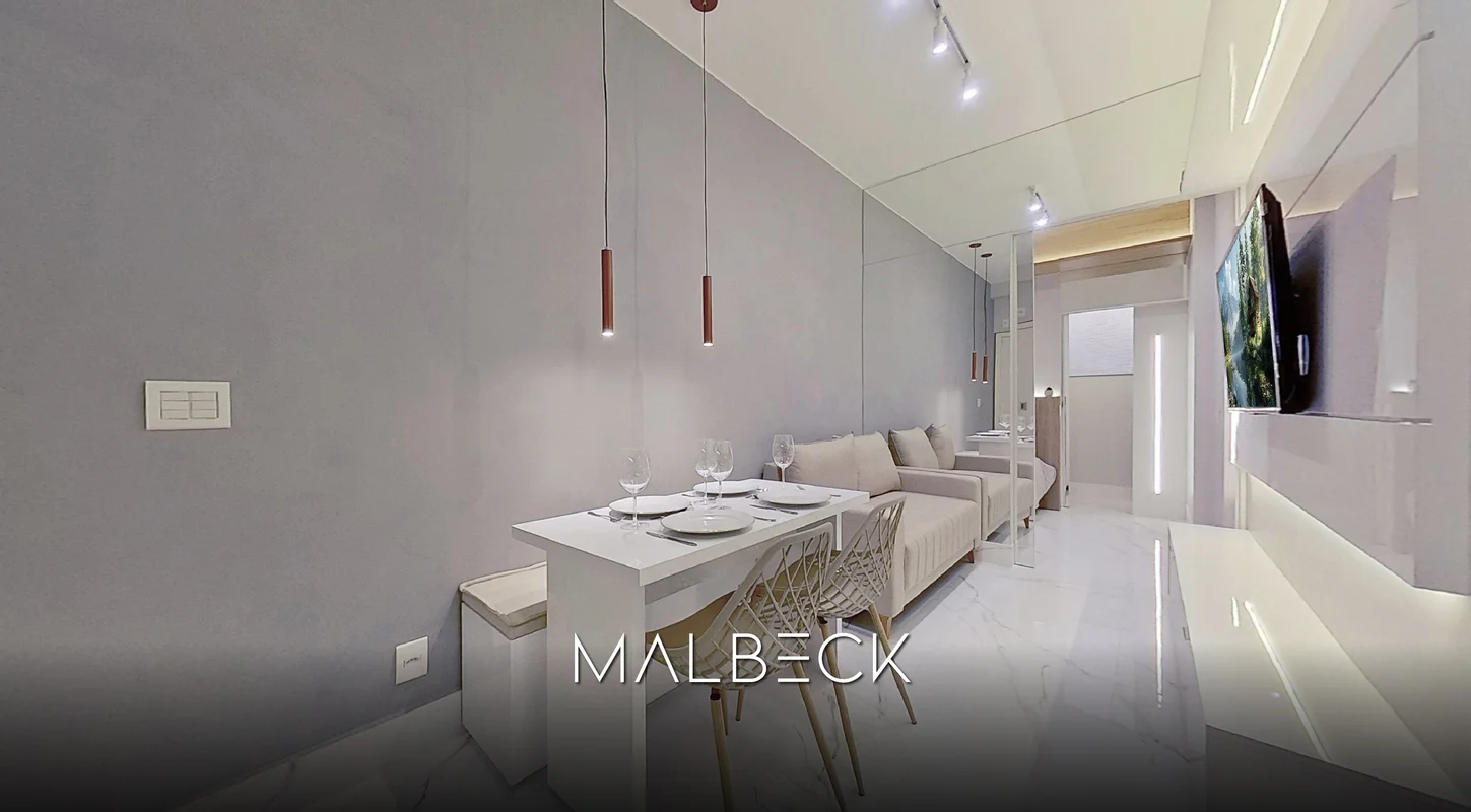 MALBECK IMÓVEIS vende:Excelente apartamento recém reformado com projeto moderno!...