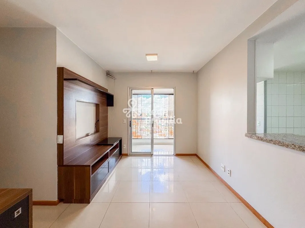 Viva em um endereço consolidado, com estrutura completa e um apartamento que ent...