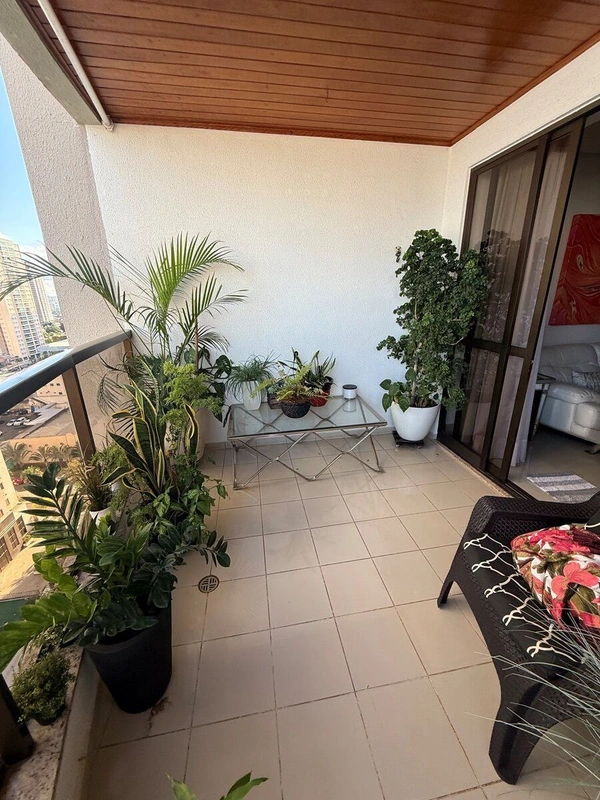 Vendo lindo apartamento no alto do Bueno, localizado na Avenida T 13, que oferec...