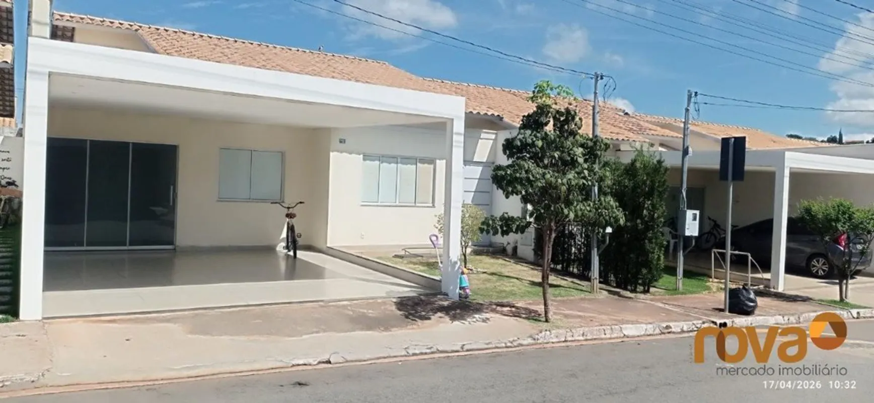 Casa térrea a venda dentro do Condomínio Fechado Parque Aroeira, com 3 quartos s...