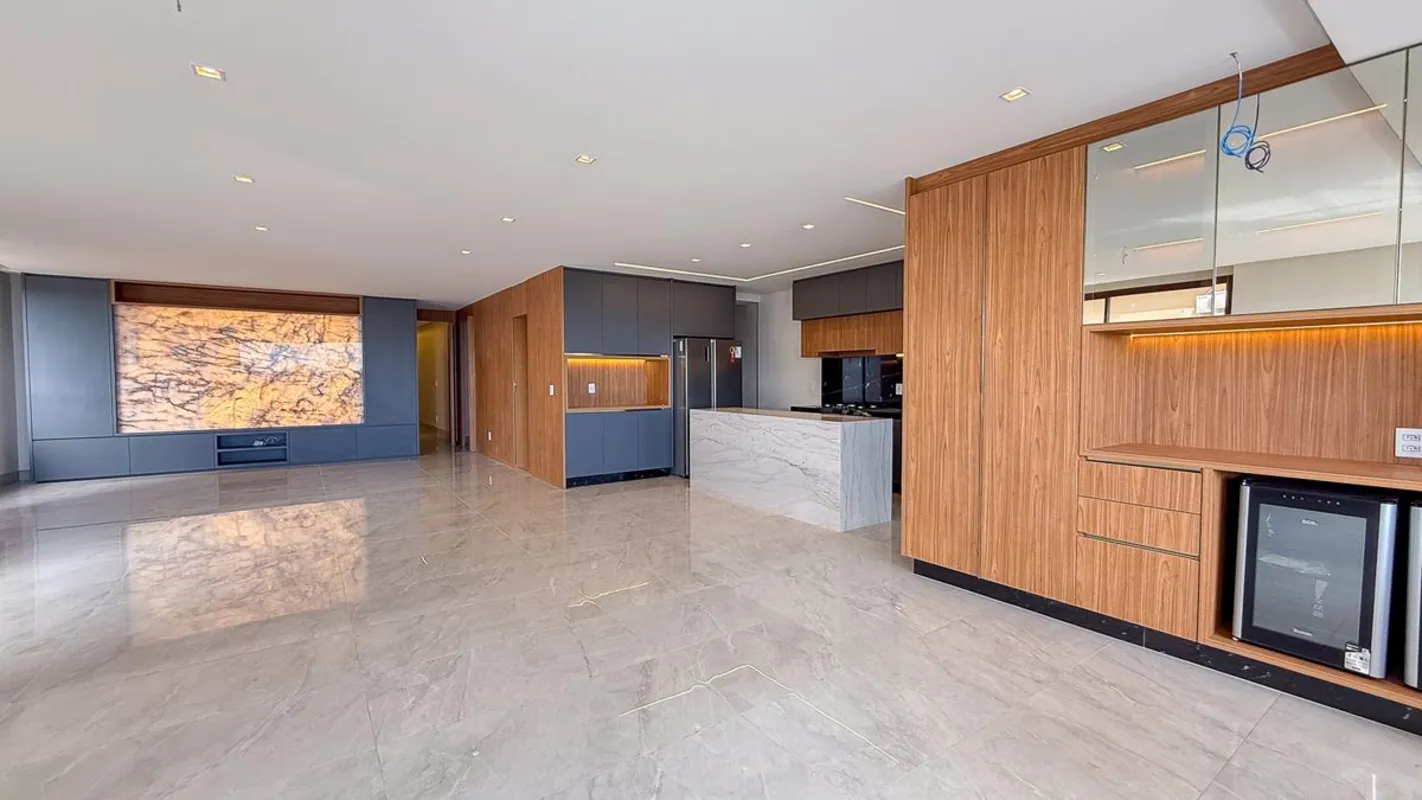 Apartamento de 235 mÂ² com 04 suÃ­tes plenas, sendo 01 mÃ¡ster com closet e banh...