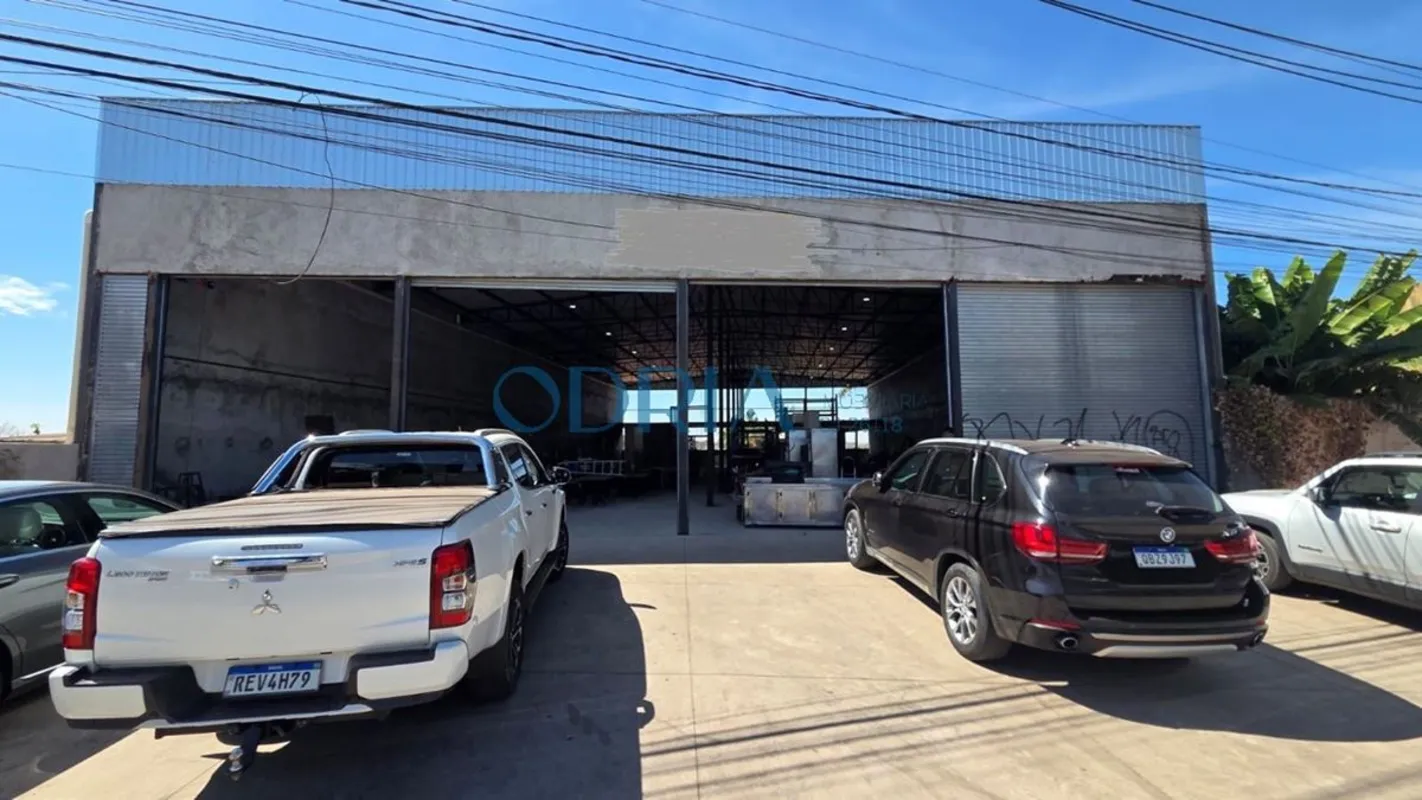 Galpão Vicente Pires - rua 03Alta movimentação:1.200m² de área construída.700m² ...