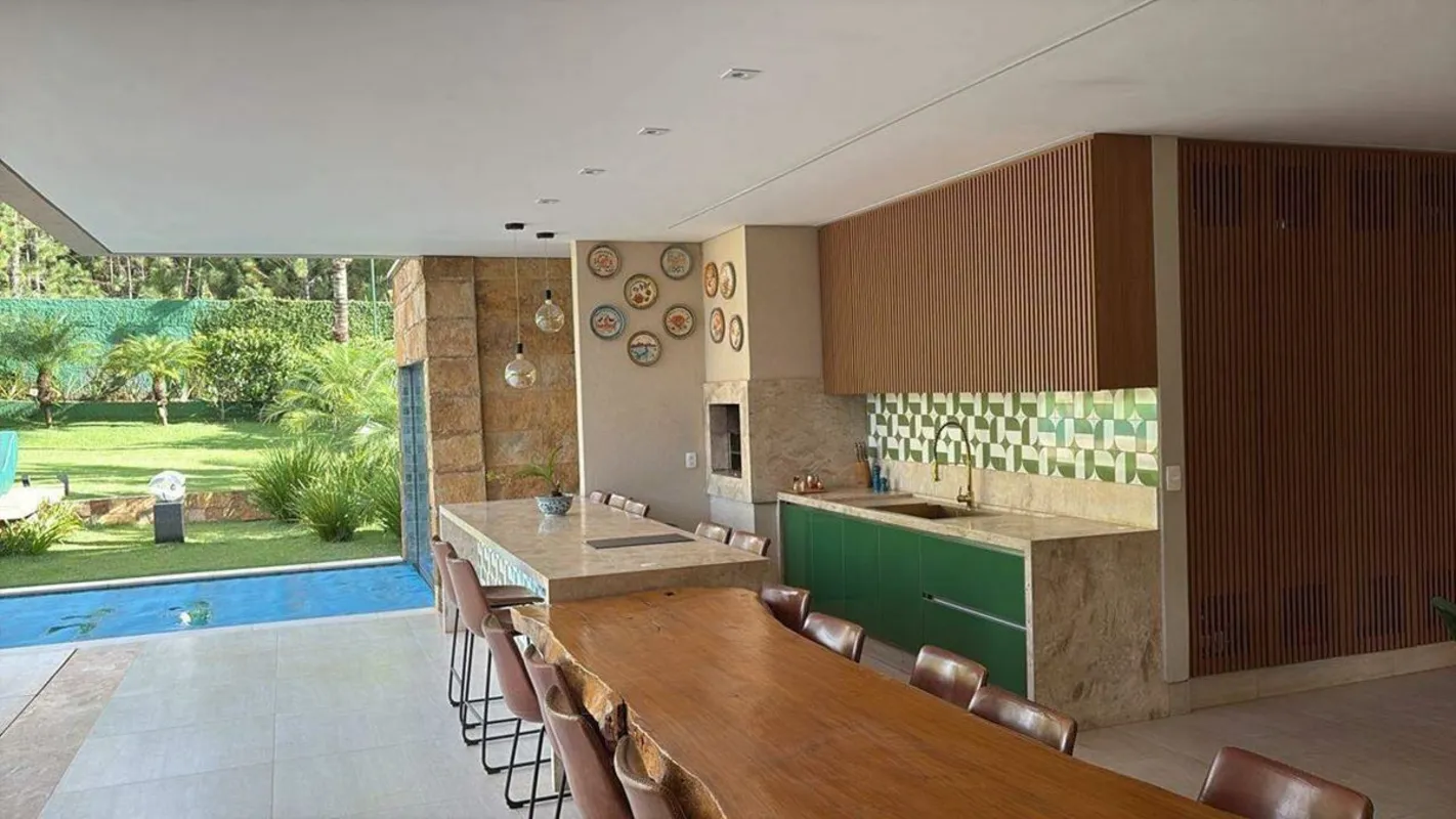 Arquitetura autoral, natureza ao redor e o privilégio de viver bem!Viver no Lago...