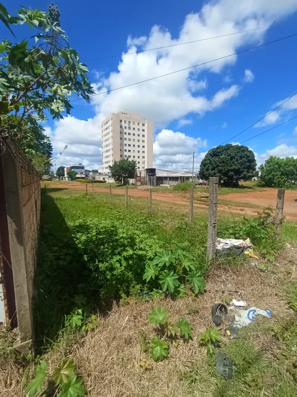 OPORTUNIDADE RARA NA 516 DE SAMAMBAIA SUL! Se você conhece a região, sabe: lote ...