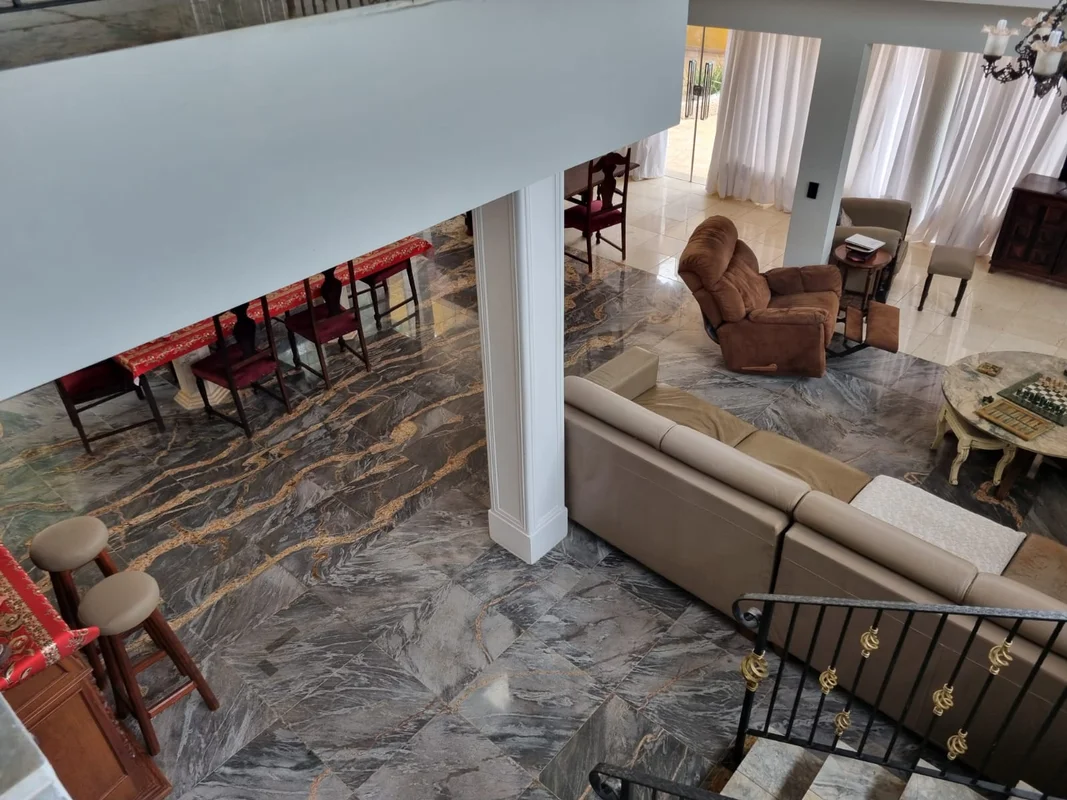 Casa localizada na SMPW 20 disponível para Aluguel.- 450 m2- 03 Quartos (01 suít...