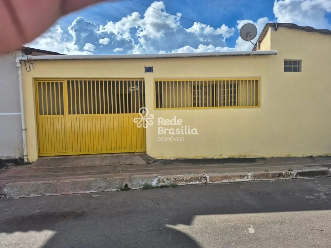 Qn 16 | Casa (duas casas) 3 Quartos com 2 Vagas de Garagem - Riacho Fundo IIExce...