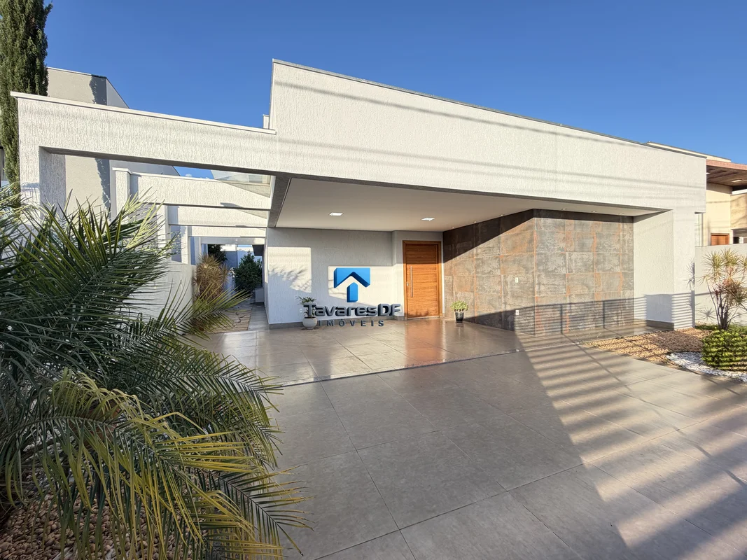 EXCLUSIVIDADE DE VENDAS - TAVARES IMÓVEISDADOS GERAIS- Área do Terreno: 504m²;- ...