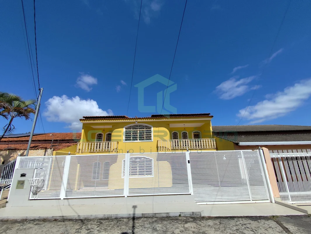 Excelente casa para venda na Quadra 18 Conjunto I - Sobradinho - DF:5 quartos se...