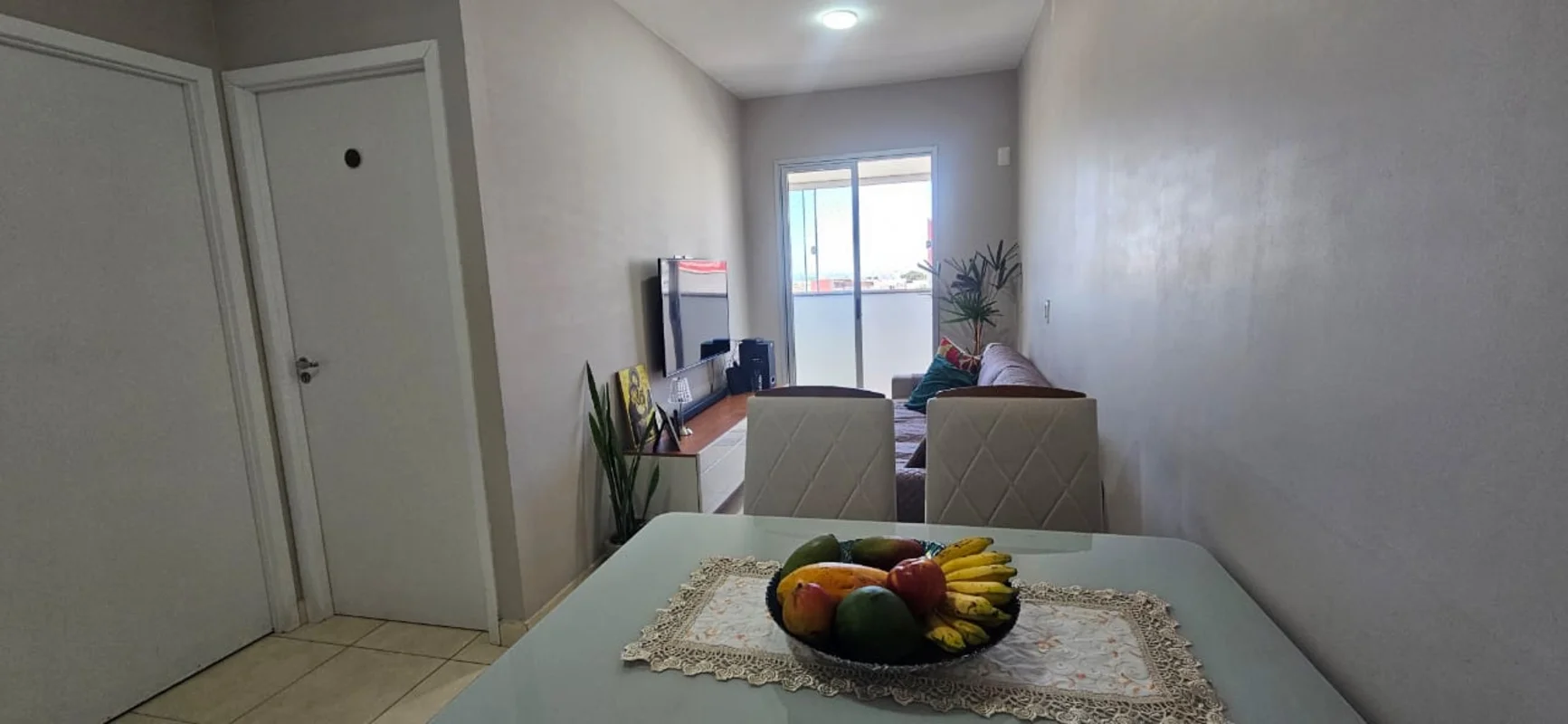 Escritório Imobiliário Ney Linhares vende:Um apartamento na Quadra Parque do Set...