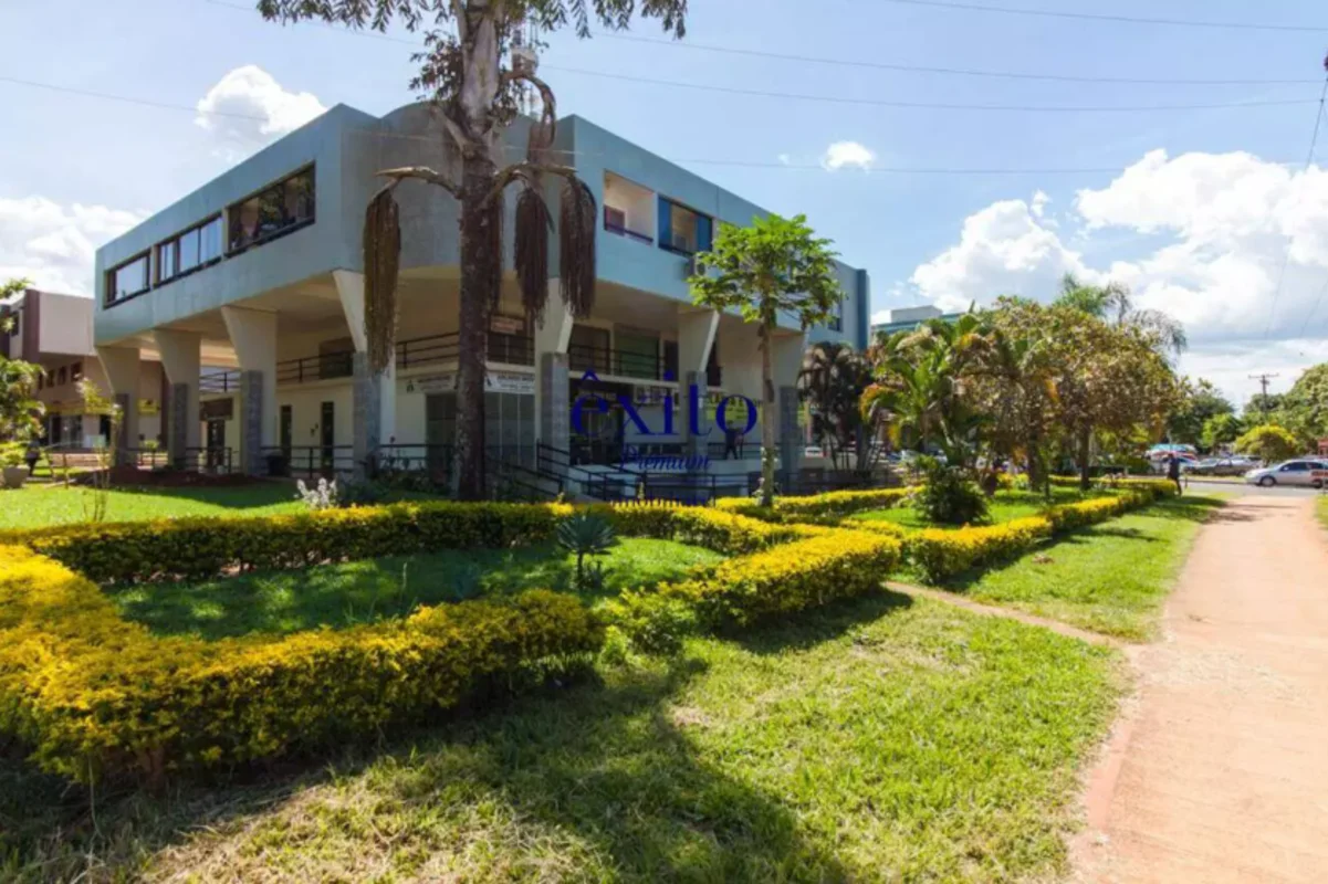 Asa Norte, CLN 207 Bloco D, Ed. Multicenter. Loja para venda ou locação!Loja com...