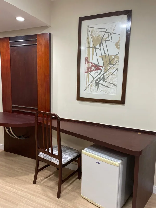 - EXCELENTE FLAT MOBILIADO- BANHEIRO- COZINHA- VARANDA]- AR CONDICIONADO- TELEVI...