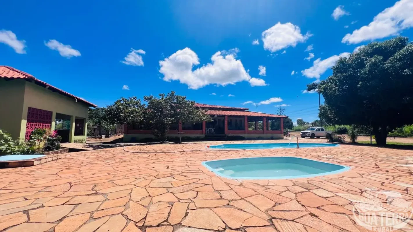 CHÁCARA À VENDA - PONTE ALTA SUL (de cima) GAMA/DF1) LOCALIZAÇÃO* A 6,5 km da ci...