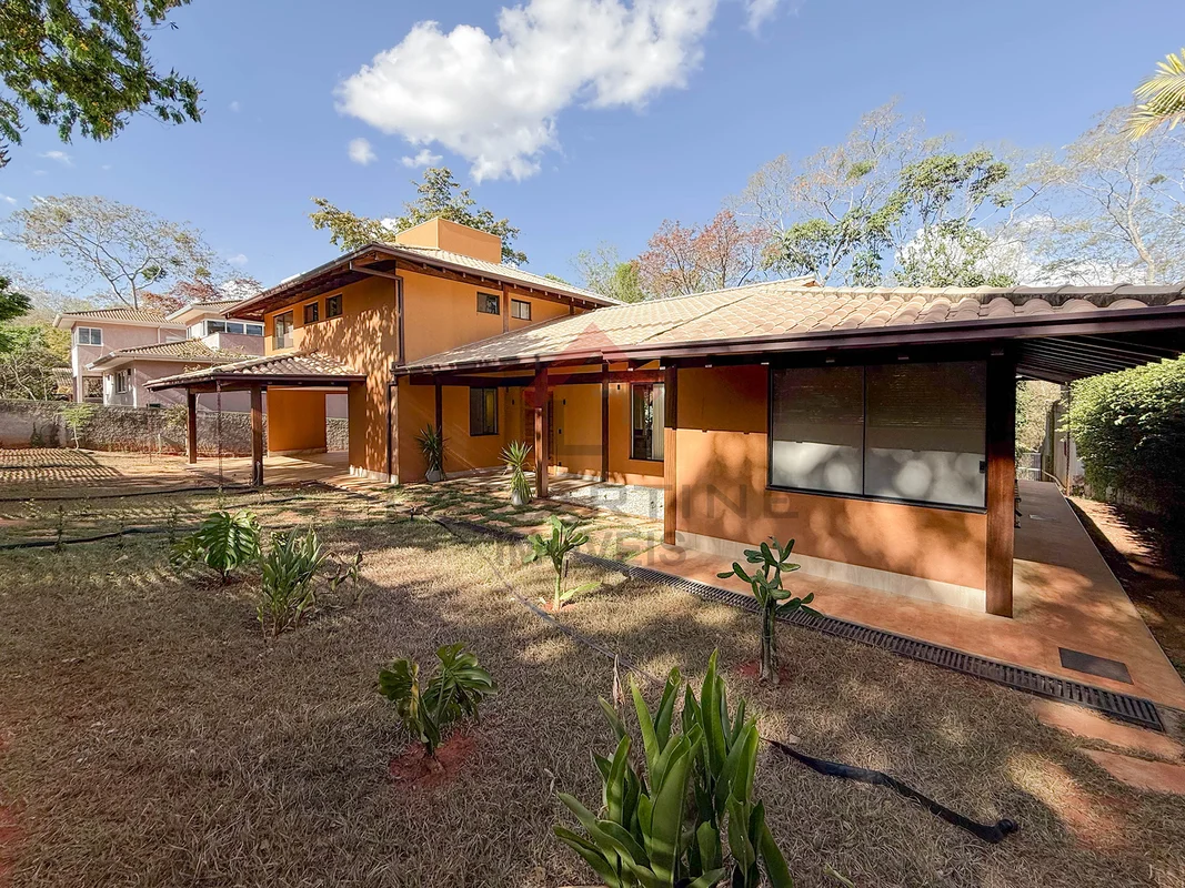 Casa nova no Condomínio Solar da Serra – conforto, sofisticação e integração com...