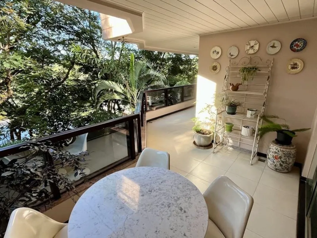  MORE NA MELHOR OPÇÃO DE QUALIDADE DE VIDA EM BRASÍLIA IMÓVEL MOBILIADO:- 208 m2...