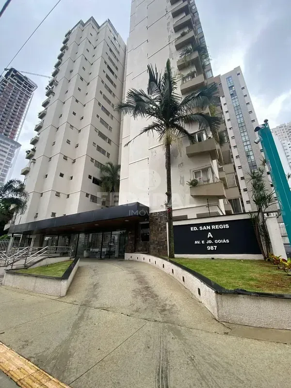 Apresentamos este encantador apartamento padrão, localizado no bairro Jardim Goi...