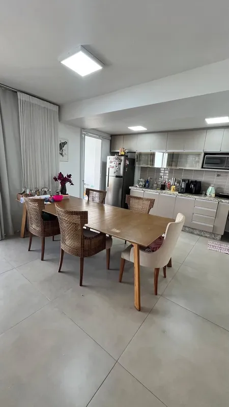 Sobrado à venda com lote de 258,28mtÁrea privativa de 150,35mt3 suítes Sala inte...