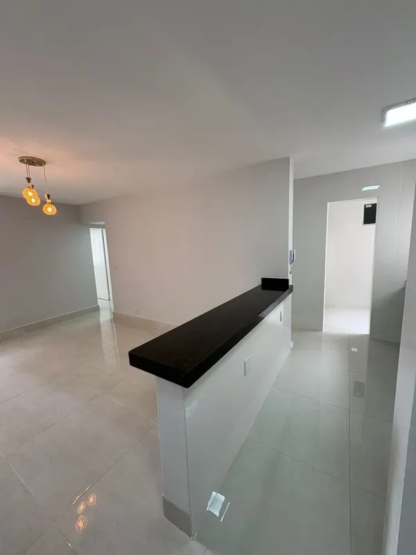 Apartamento moderno, espaçoso e com localização privilegiada, ideal tanto para m...