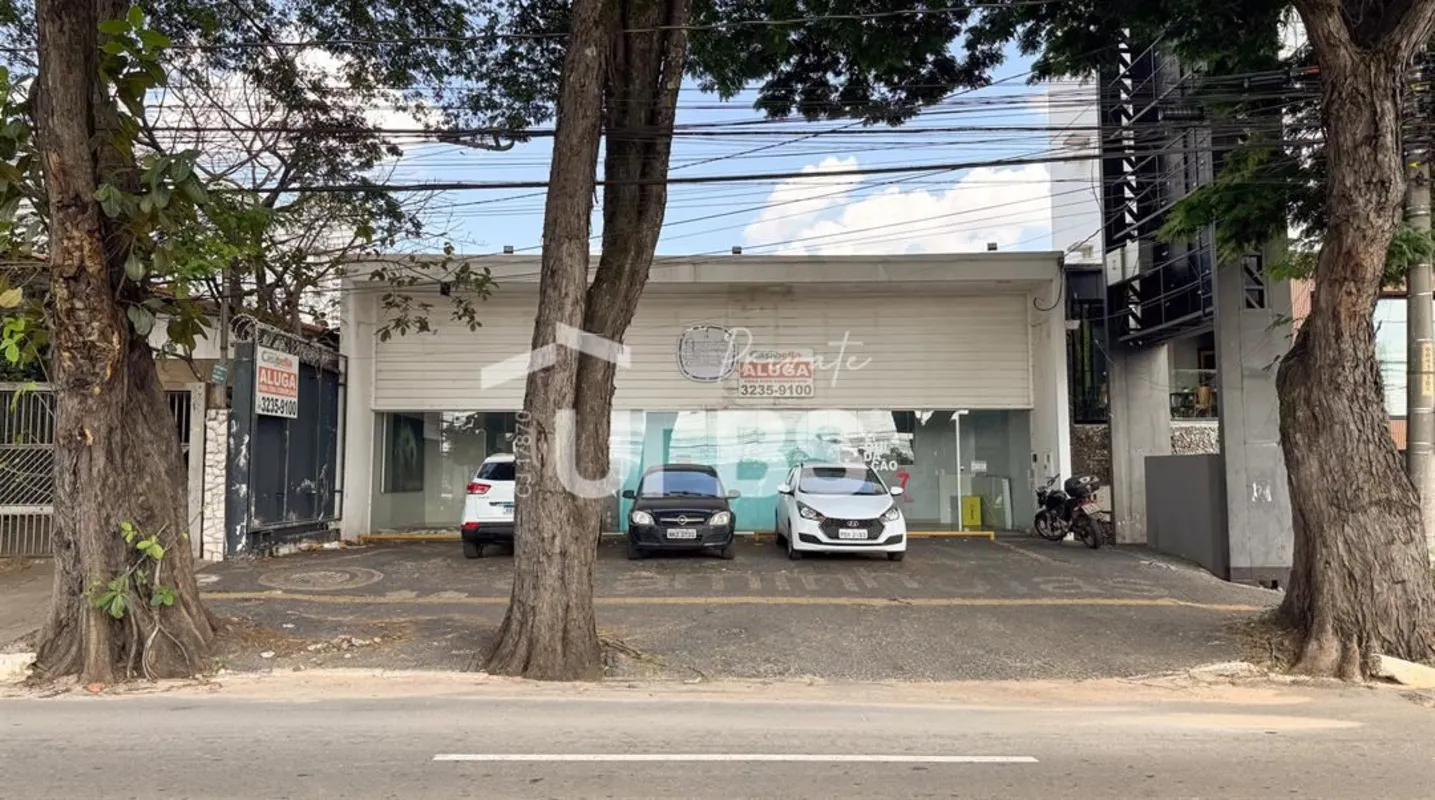 COD U-0032217 - Oportunidade Única no Setor Marista: Imóvel Comercial Estratégic...