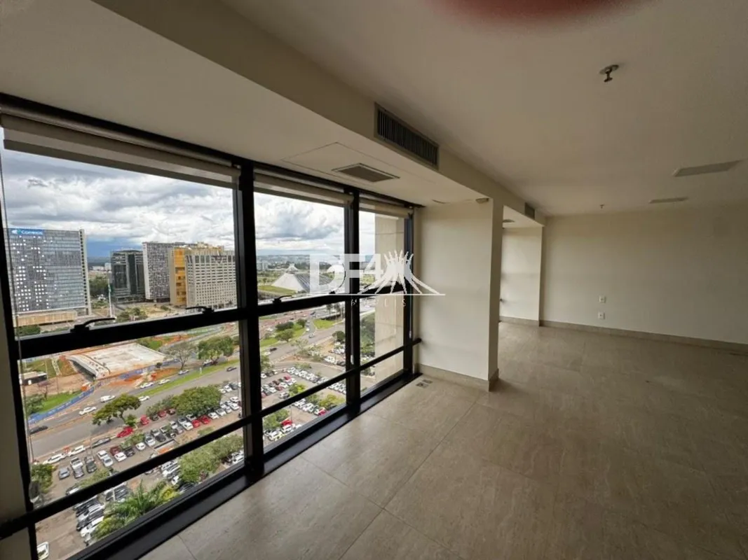 Salas conjugadas 206 m² no SCN Q 1 ? alto padrão com vista para BrasíliaAmplitud...