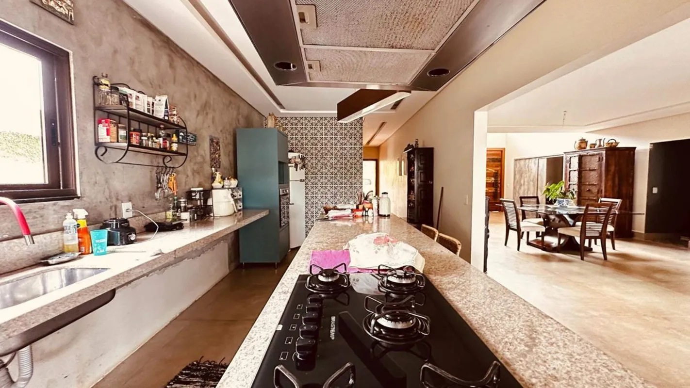 Descubra o privilégio de viver em uma residência exclusiva, onde conforto, sofis...